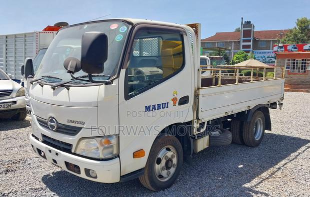 Hino Dutro 2016 White - thumbnail 3