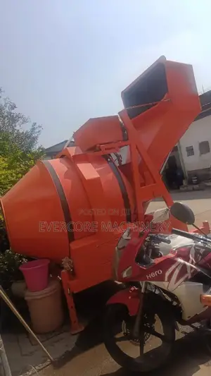 Rdcm350 Diesel Self-Loading Concrete Mixer 560litres