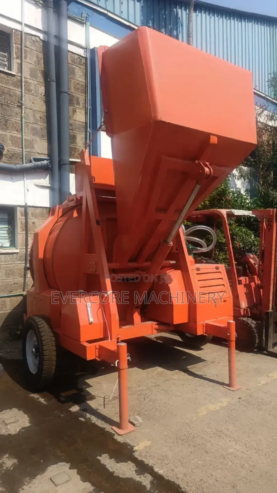 Rdcm350 Diesel Self-Loading Concrete Mixer 560litres