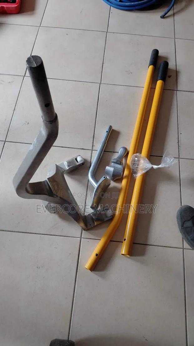 Heavy Duty Truck Tyre Lever Toolkit - main view