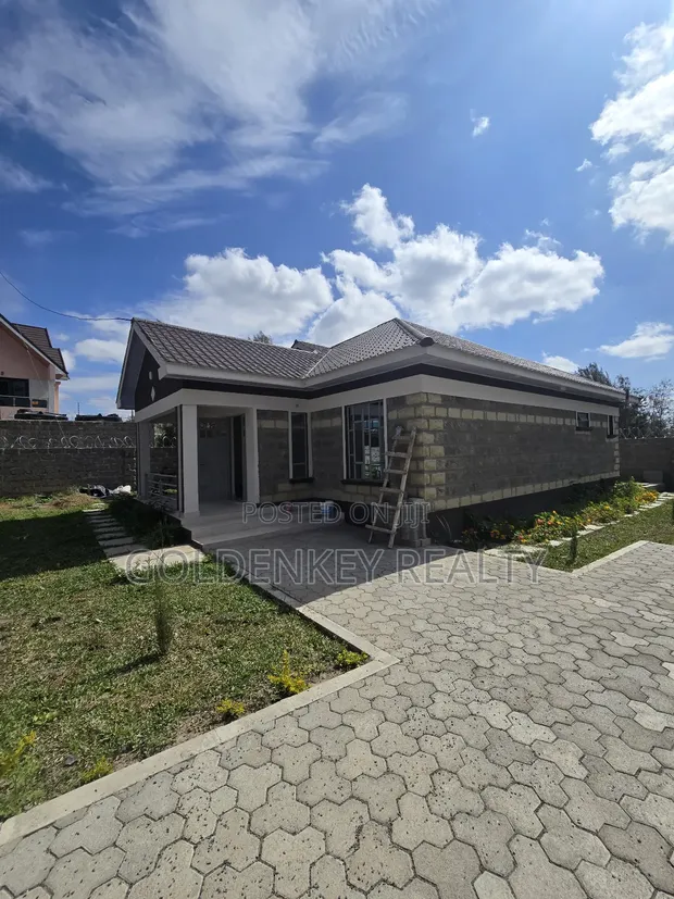 3bdrm Bungalow in Kitengela for sale