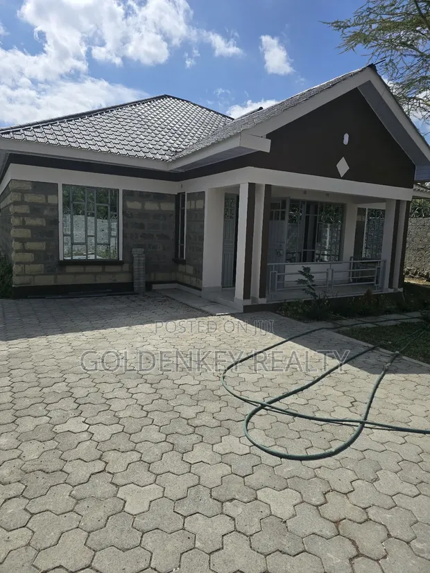 4bdrm Bungalow in Kitengela for sale