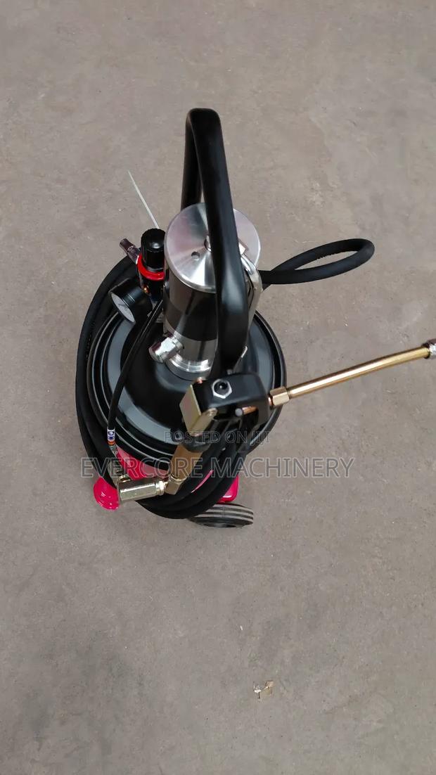 Pneumatic/Air Grease Pumping Machine .