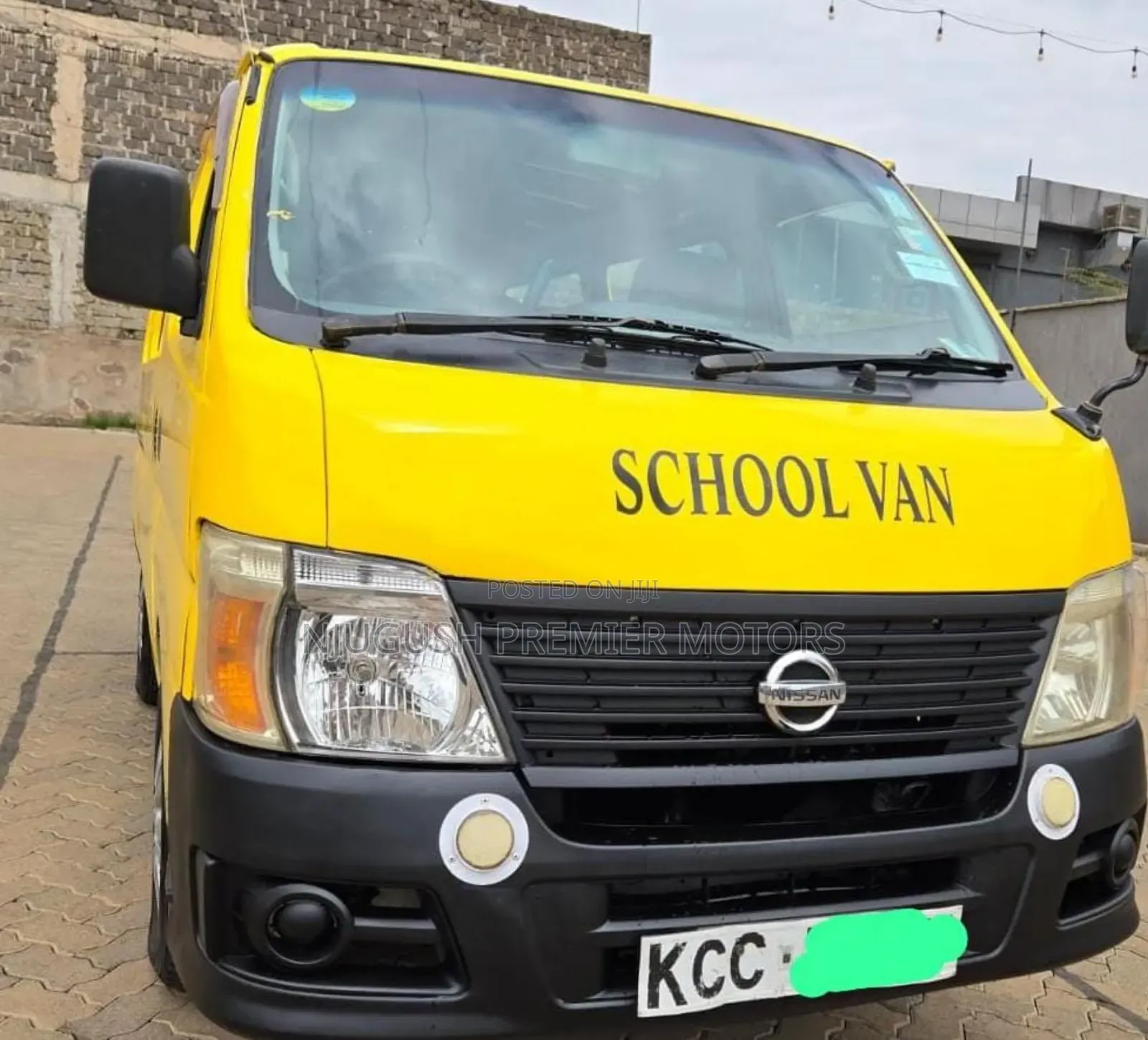 Nissan Caravan (Urvan) 2008 Yellow