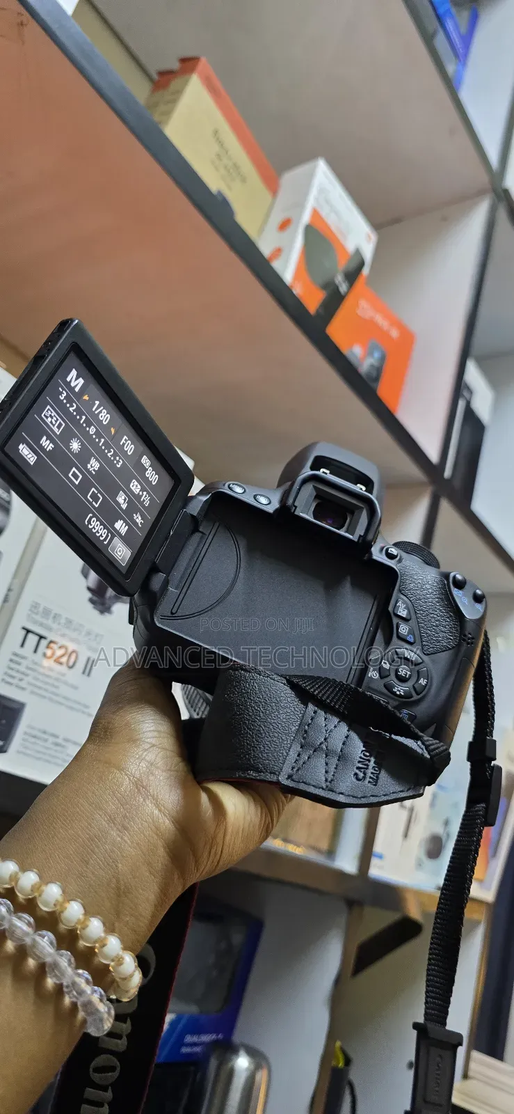 Used Canon 700d With Org Charger and Battery