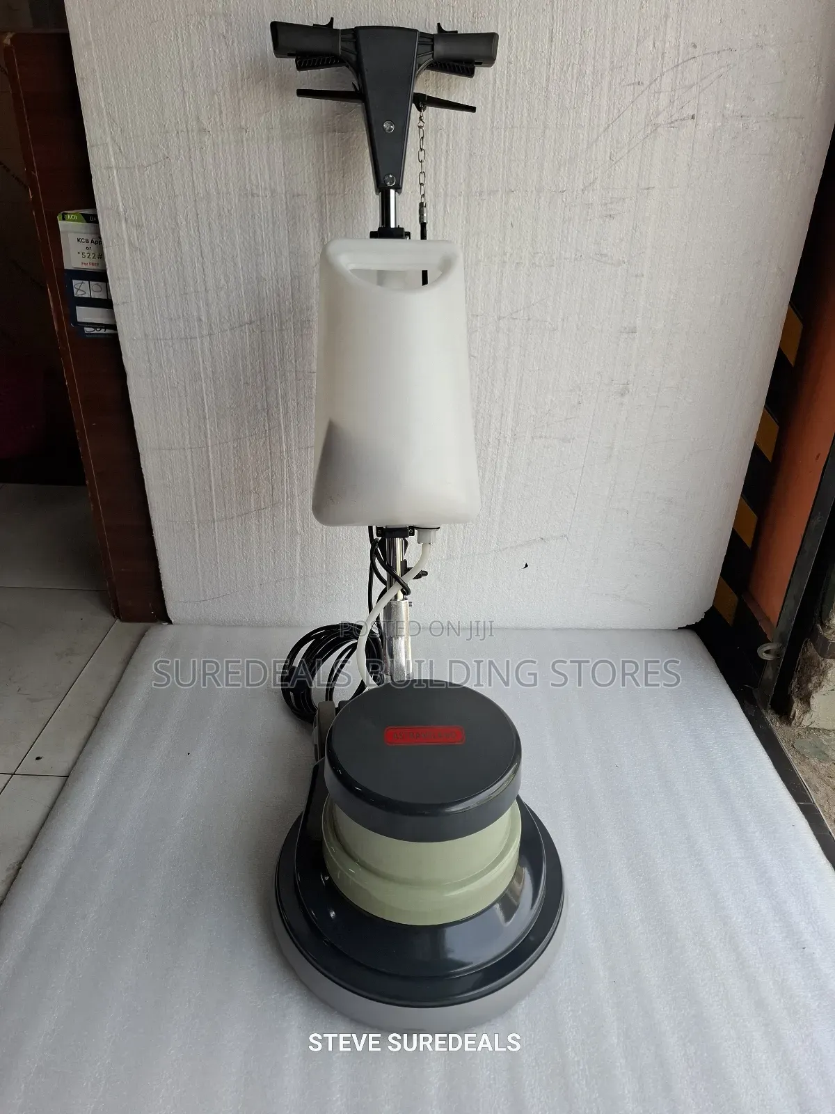 Am005 Astramilano Floor Scrubber With *Brushes*