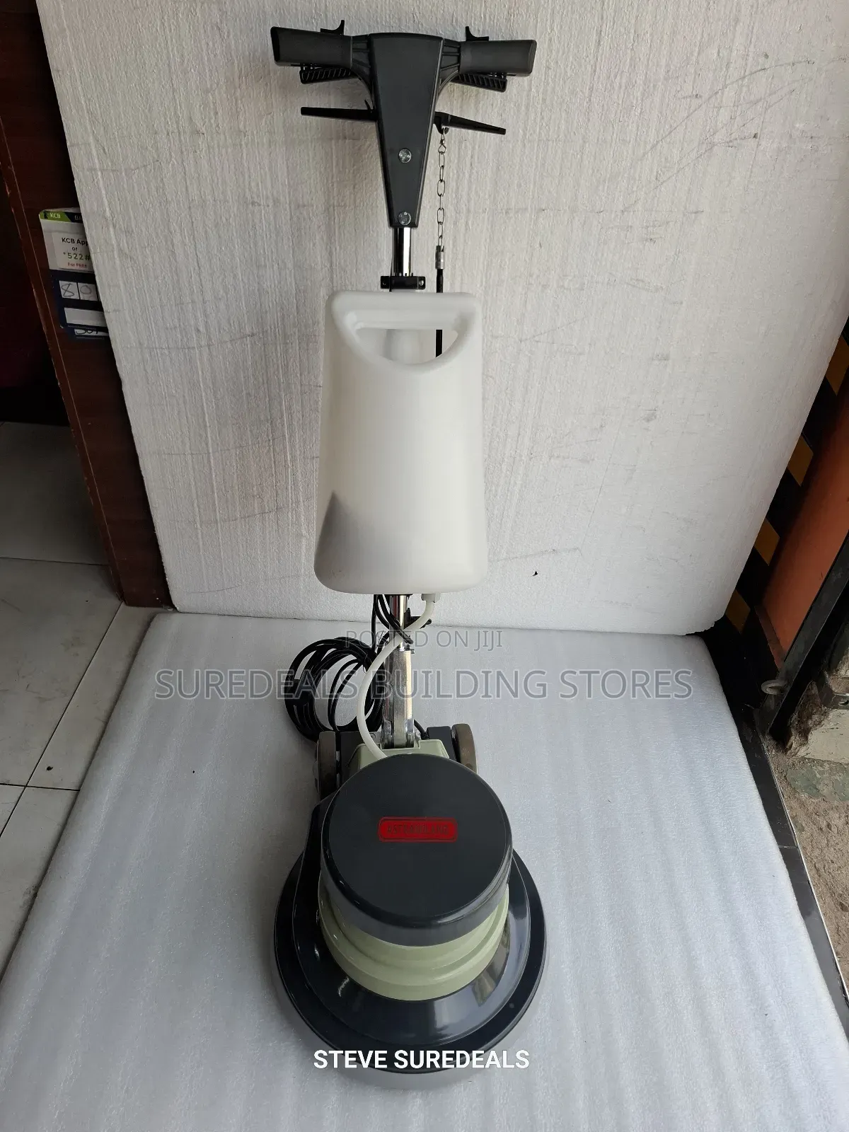 Am005 Astramilano Floor Scrubber With *Brushes*