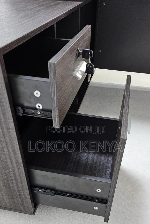 Office Desk : Wooden 160cm Executive Table - thumbnail 5