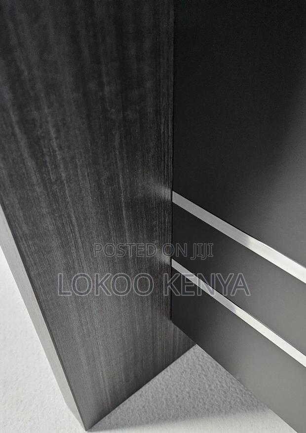 Office Desk : Wooden 160cm Executive Table - thumbnail 6