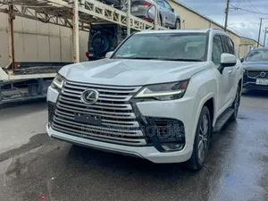 Lexus LX 600 2023 Pearl