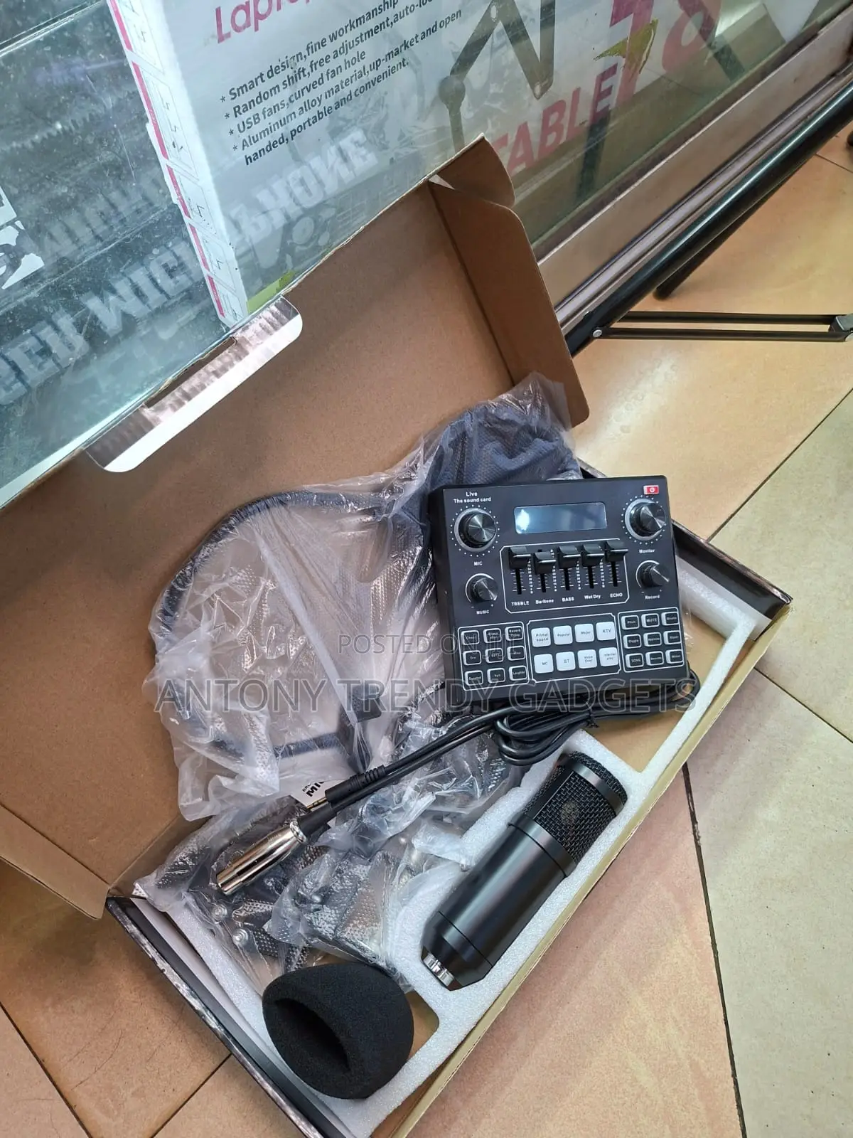 Bm800 Mic V9 Sound Card Kit for Streaming Recording