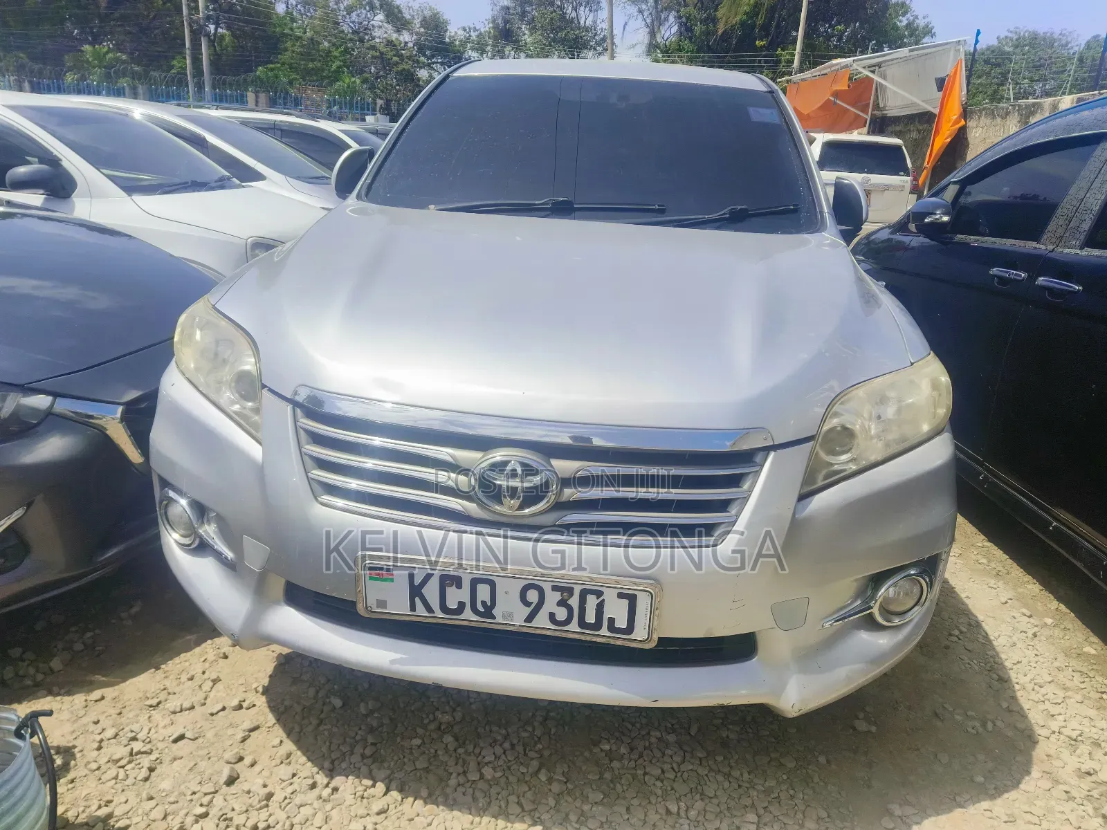 Toyota Vanguard 2012 Silver