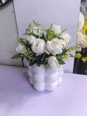 Bubble White Ceramic Flower Vase /Flowers