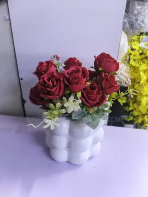 Bubble White Ceramic Flower Vase /Flowers