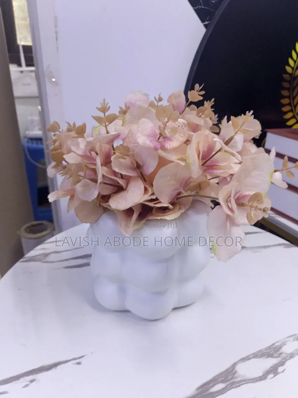 Bubble White Ceramic Flower Vase /Flowers