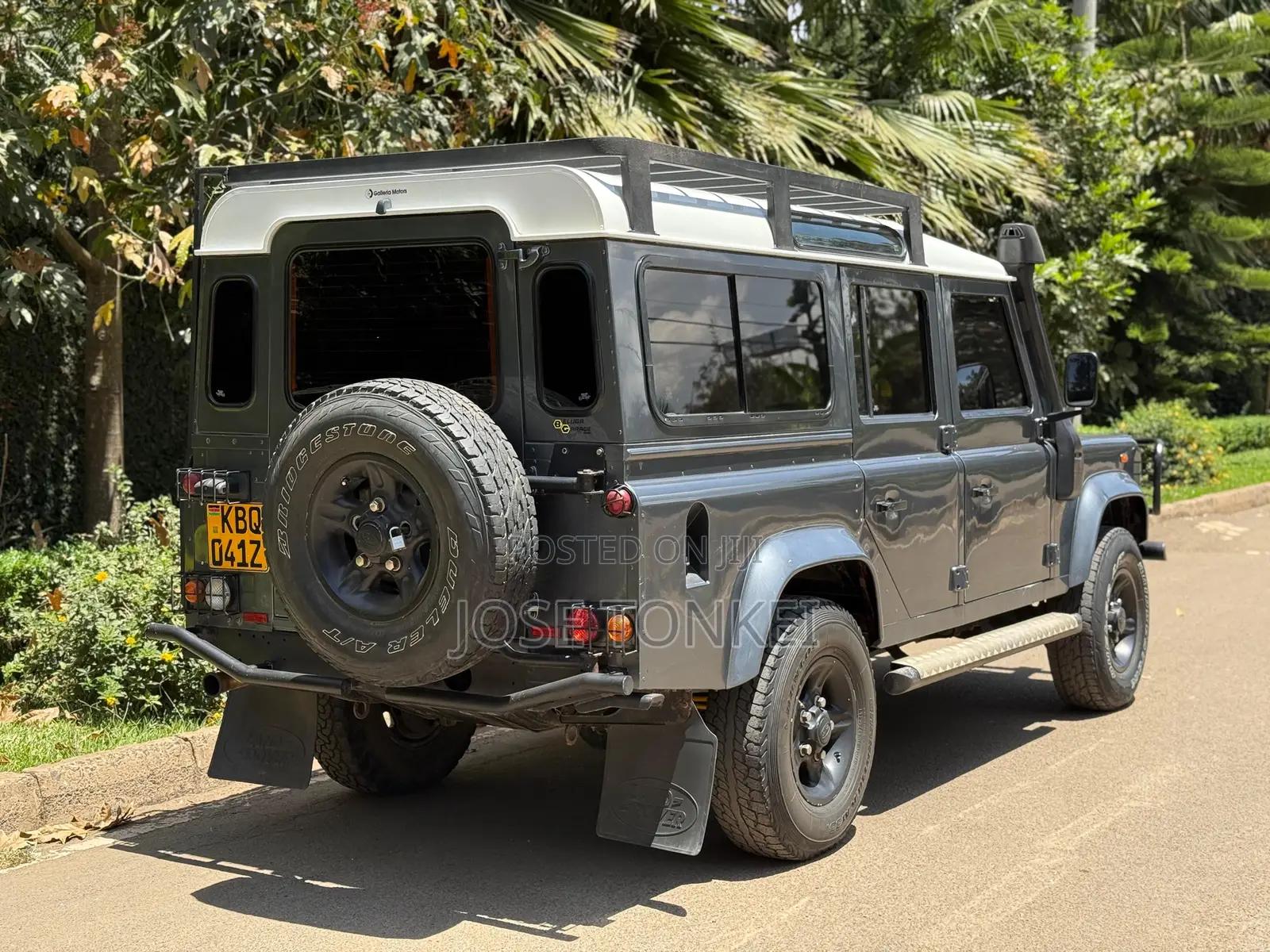 Land Rover Defender Puma 110 2.4 TD 2011 Gray