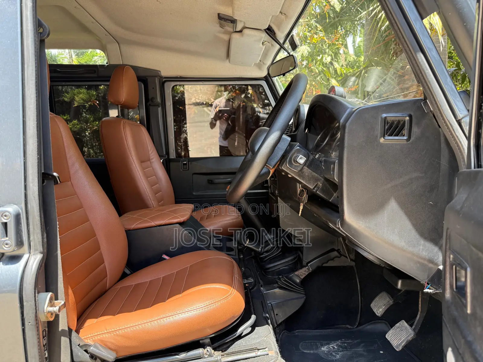 Land Rover Defender Puma 110 2.4 TD 2011 Gray
