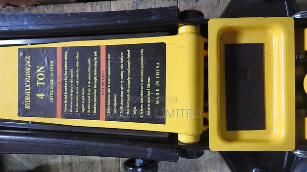 Hydraulic Floor Jack 4 Tone / Floor Jacks