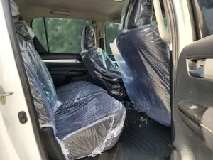 Toyota Hilux 2019 White