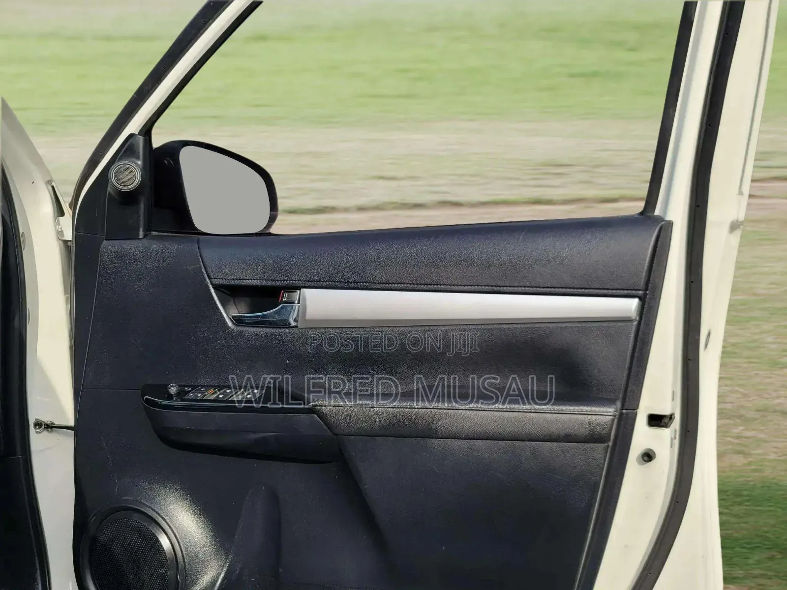 Toyota Hilux 2019 White