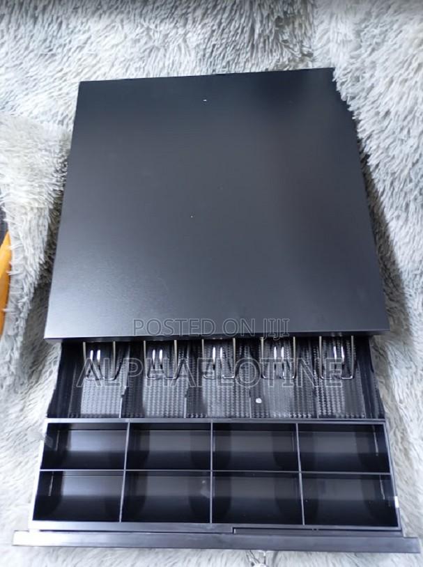 Electronic 8 Coins 5 Notes Cash Box - main view