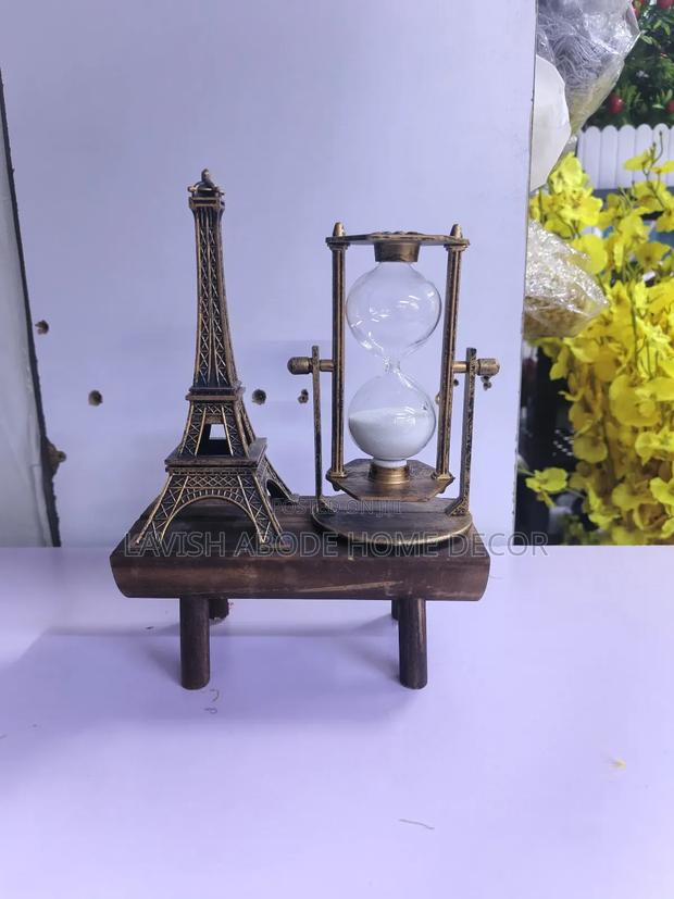 Eiffel Tower Featuring Hour Glass