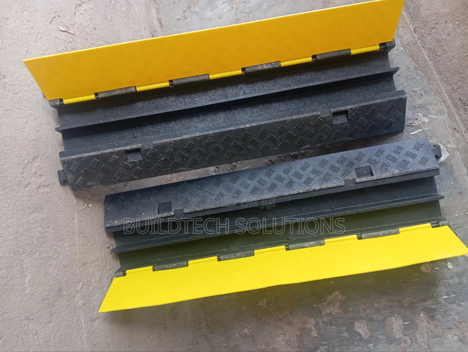 Safe Track/ Two Channels Cable Protector