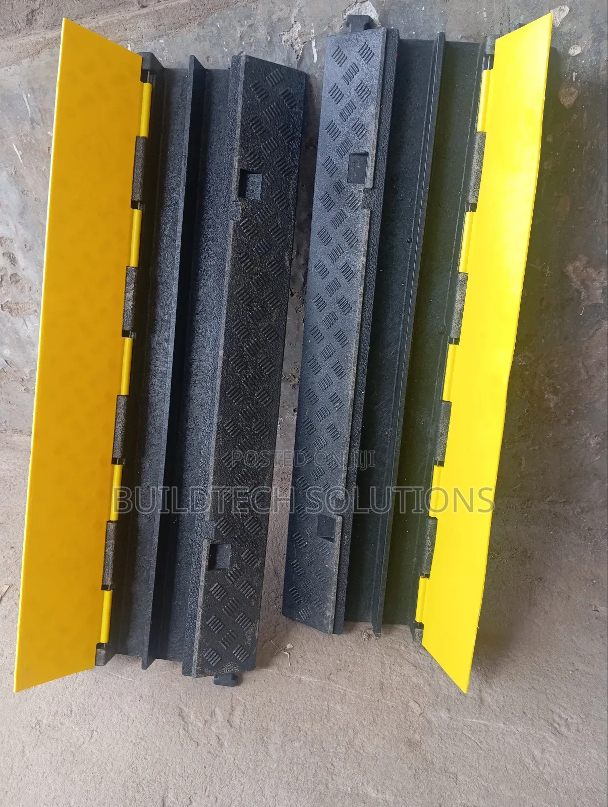 Safe Track/ Two Channels Cable Protector