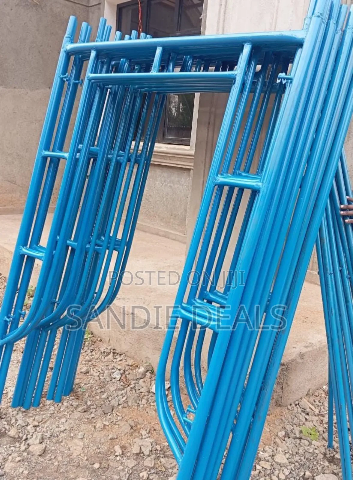 Elevating Scaffold Ladders/2m Scaffold