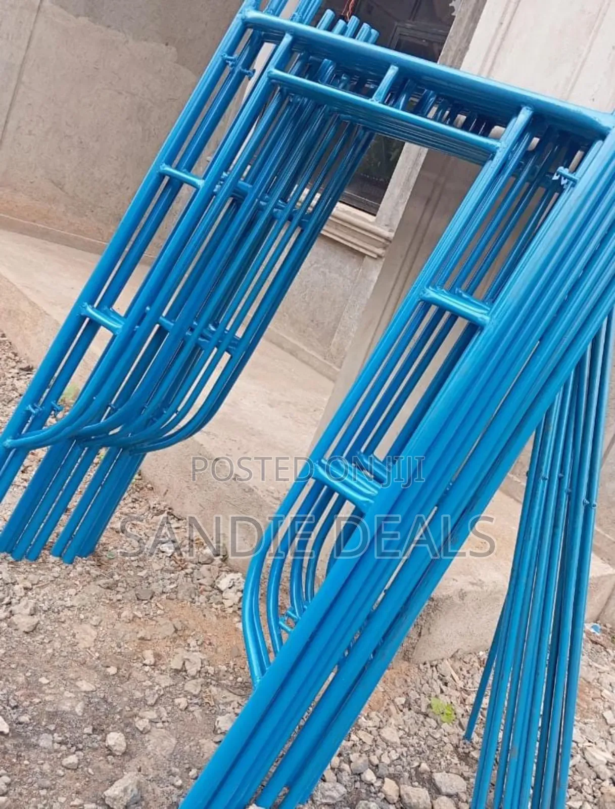 Elevating Scaffold Ladders/2m Scaffold