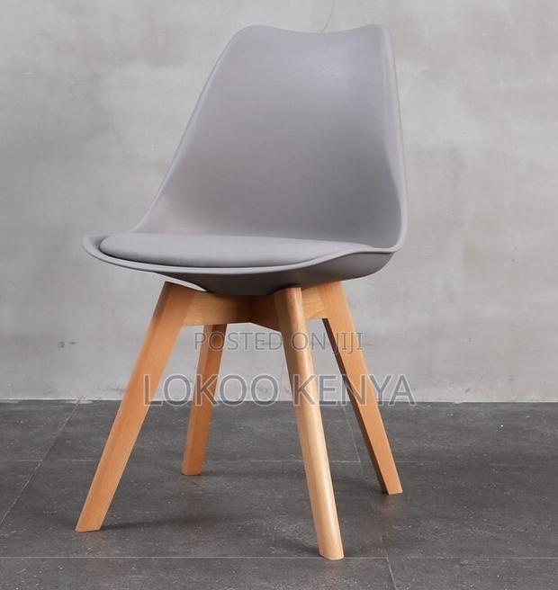Dining Chair : Eames Style Cushioned Plastic Dining Chairs - thumbnail 3