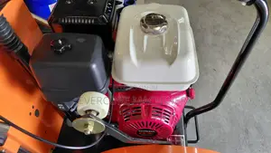 Hemy Duty Honda Powered Conrete/Road Cutter Machine.
