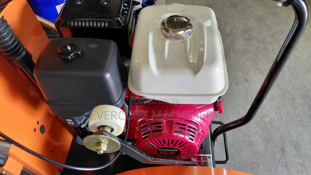 Hemy Duty Honda Powered Conrete/Road Cutter Machine. - thumbnail 3