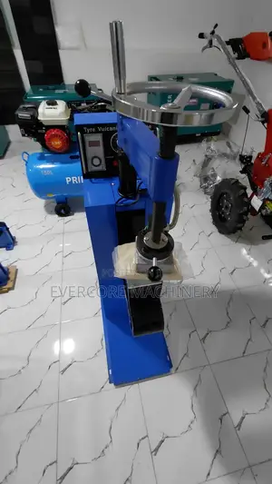 Heavy Duty Tyre Vulcanizing Machine Offer ! 
