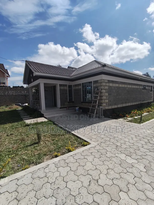 3bdrm Bungalow in Kitengela for sale