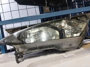 Honda Vezel Headlight Non Zenon