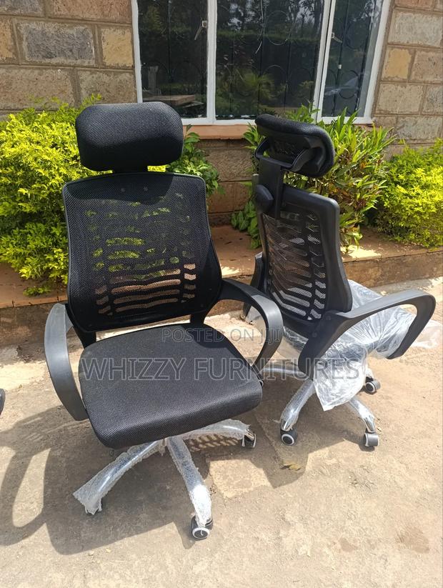 Adjastable Headrest Office Chair