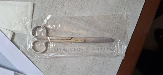 Doctors Scissors - main view