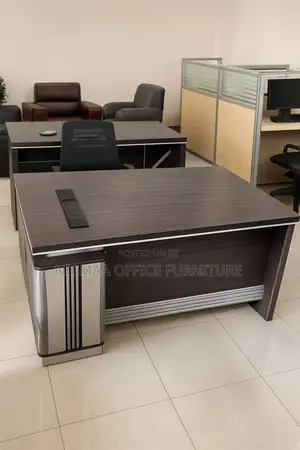 Accents Power Integration Advanced Desk