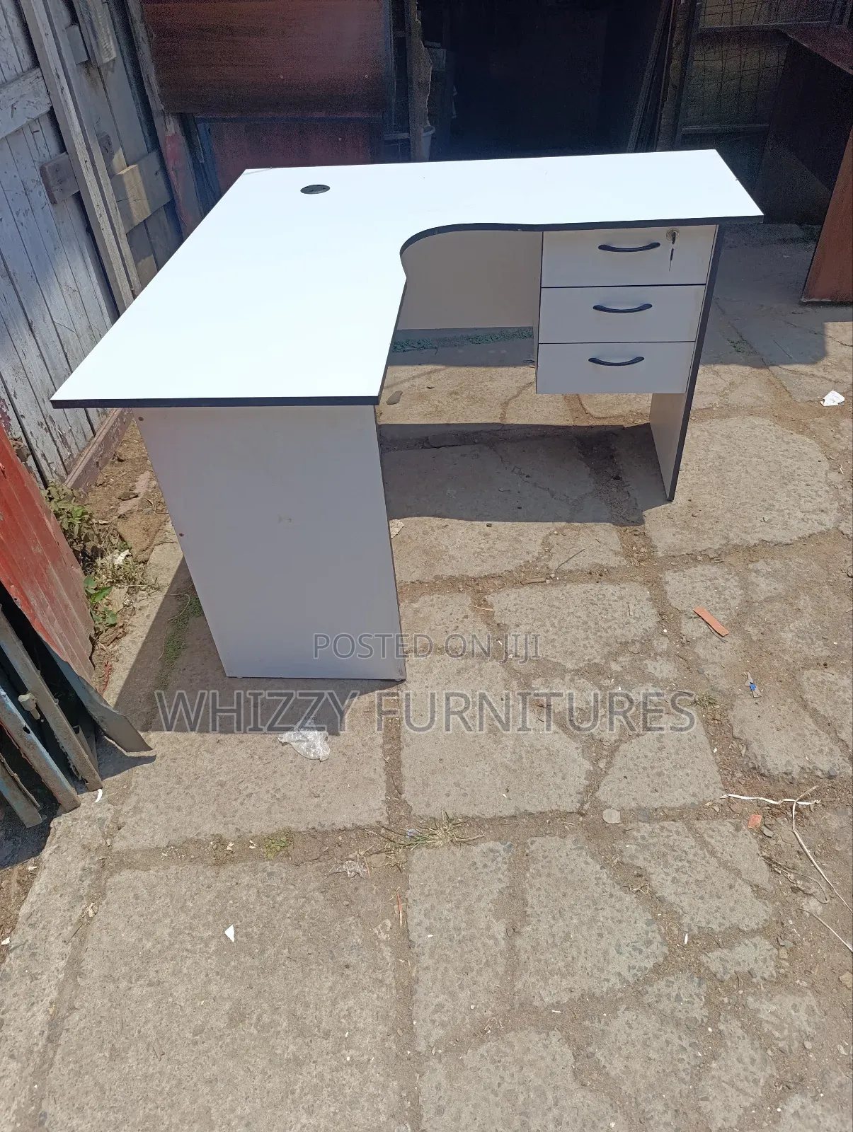 White L-Shape Work Desk