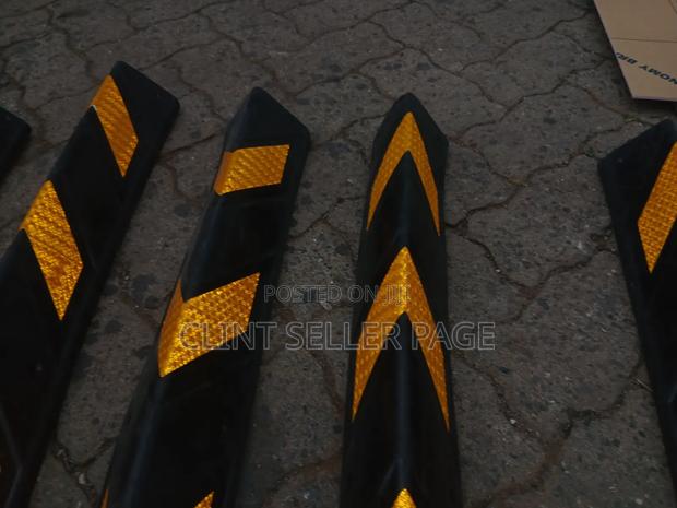 Column Protectors / Pillar Guards - thumbnail 4