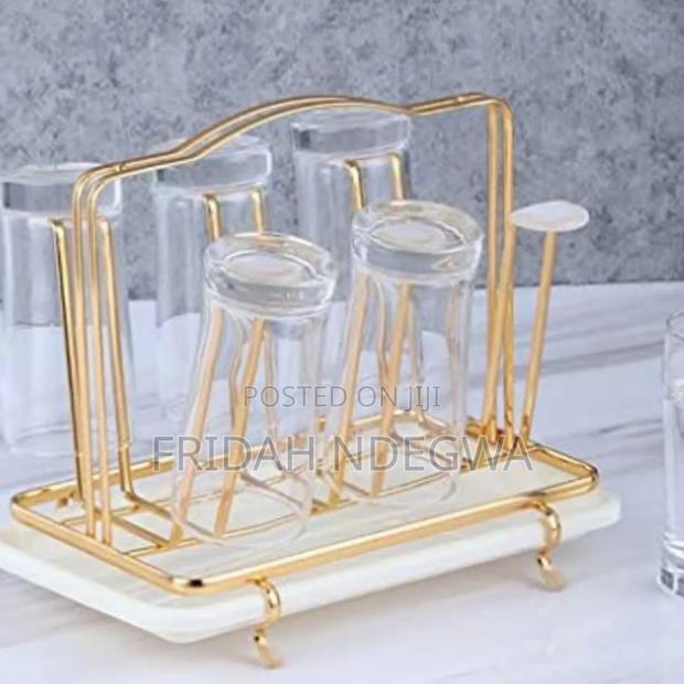 Minimalist Glass Holder - main view