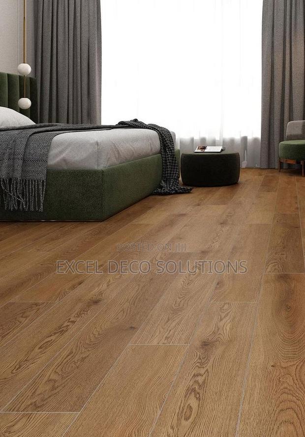 Stylish Laminate Flooring Boards – 8mm 12mm Options