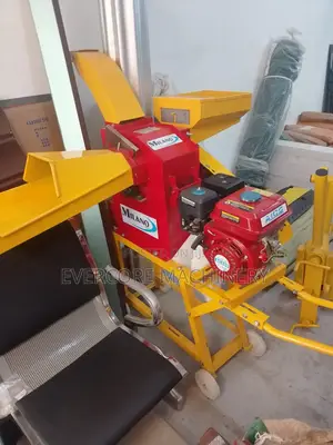 Milano Italia Multipurpose Animal Feedchopper With Petrol Engine.