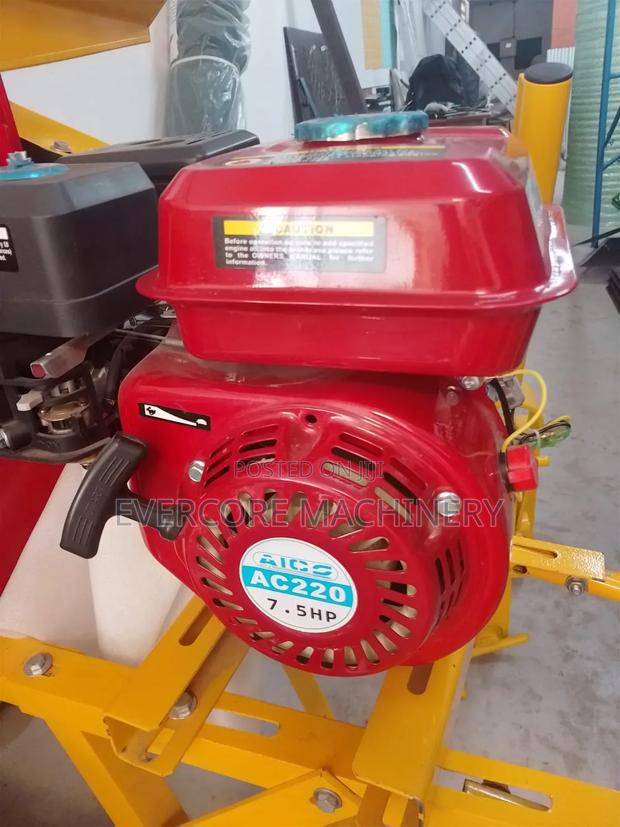 Milano Italia Multipurpose Animal Feedchopper With Petrol Engine. - thumbnail 3