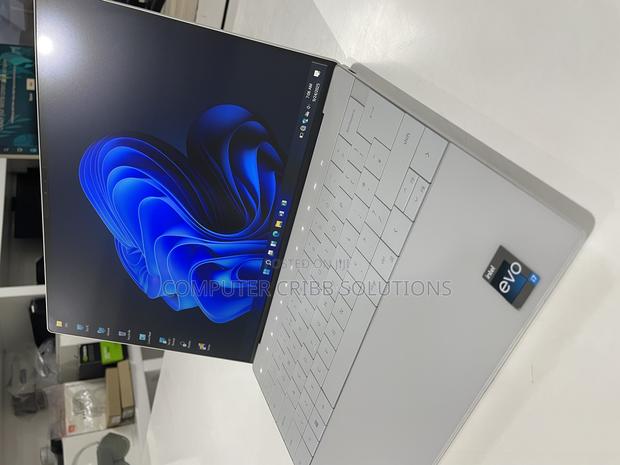 Laptop Dell XPS 13 9320 16GB Intel Core i7 SSD 512GB - thumbnail 3