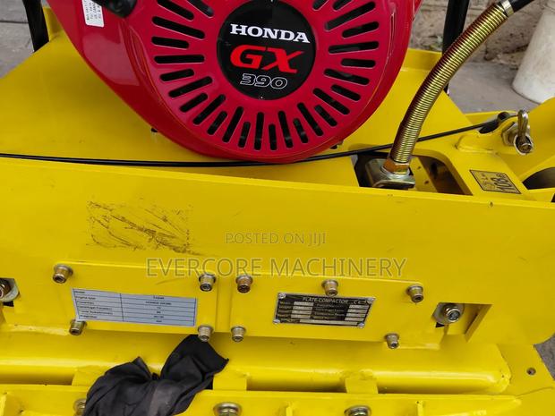 Honda Reversible Plate Compactor Machine Petrol Powered - thumbnail 3