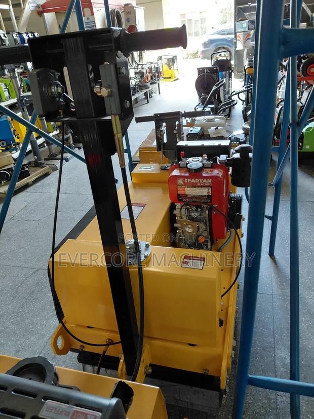 Heavy Duty Diesel Powered Double Drum Roller - thumbnail 4