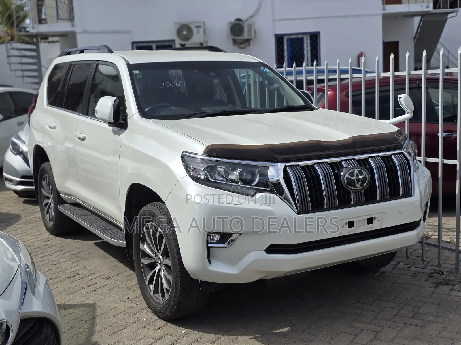 Toyota Land Cruiser Prado 2019 White