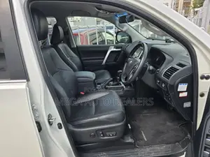 Toyota Land Cruiser Prado 2019 White
